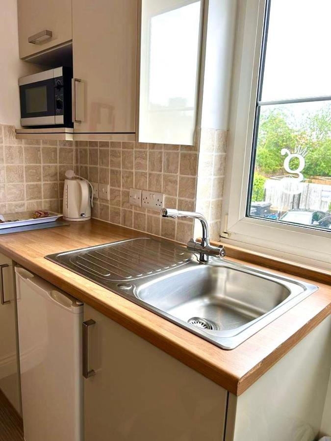 - Self Catering * Glastonbury